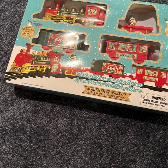 Disney Mickey Mouse Christmas Holiday Train 12 piece set - Picture 3 of 6